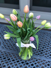 Load image into Gallery viewer, Mother&#39;s Day Tulip Bouquet
